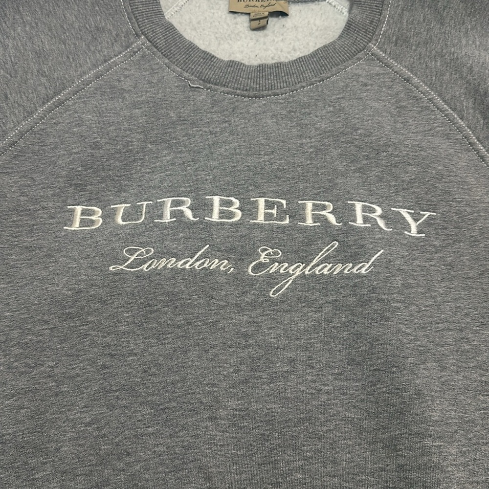 Burberry sweater authentic - Picture 3 of 3